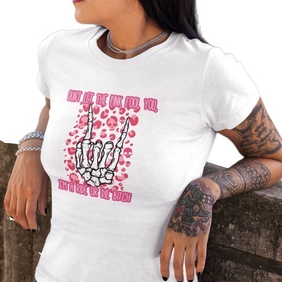 The Blind Medium Tops - The Blind Medium | White Graphic Tee Pink Leopard Print Skull & Metal Skeleton T